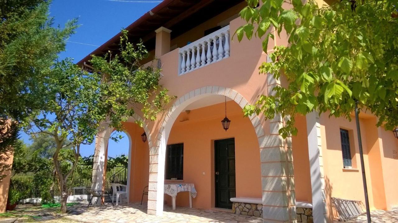 Aristidis Apartm. 2 Hébergement de vacances *